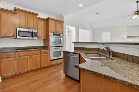 Kitchen - 1379 Raindrop Dr, Collierville, TN 38017 photo 1 of 1