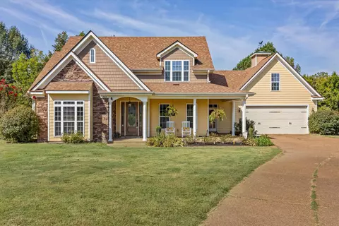 365 Crooked Creek Dr, Oakland, TN 38060