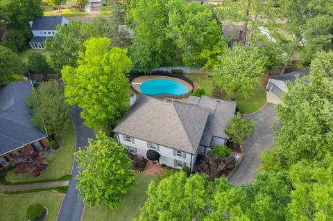 1490 Cobblestone Cv, Germantown, TN 38138