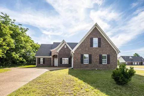 185 Beau Tisdale Dr, Oakland, TN 38060