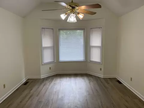 Living - 81 Candlewick Dr, Jackson, TN 38305 photo 3 of 3