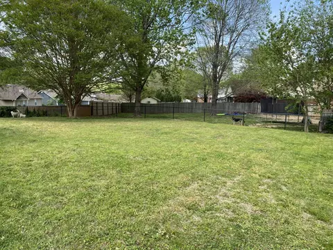 Exterior - 81 Candlewick Dr, Jackson, TN 38305 photo 5 of 5