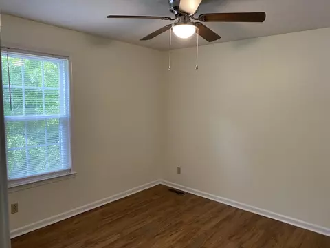 Bedroom - 81 Candlewick Dr, Jackson, TN 38305 photo 4 of 4