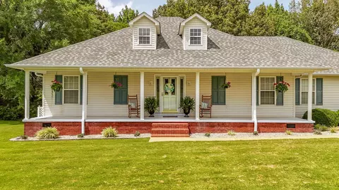 150 Acorn Ln, Savannah, TN 38372