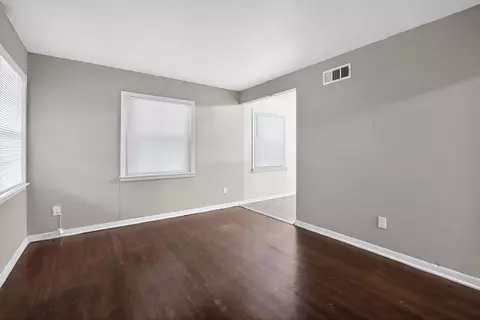 Living - 4239 Coventry Dr, Memphis, TN 38127 photo 4 of 4