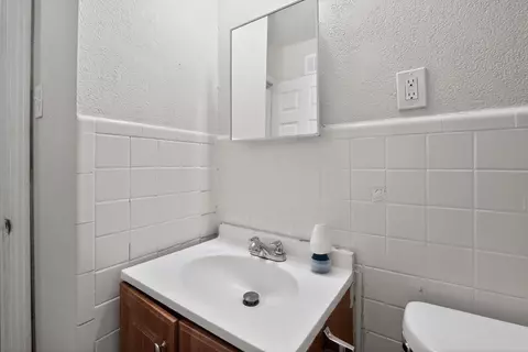 Bath - 4239 Coventry Dr, Memphis, TN 38127 photo 3 of 3