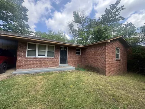 4324 Falcon Dr, Memphis, TN 38109
