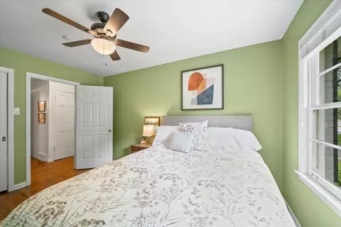 Bedroom - 5229 Sequoia Rd, Memphis, TN 38120 photo 4 of 4