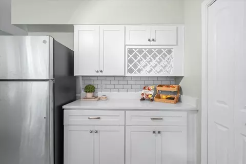 Kitchen - 5229 Sequoia Rd, Memphis, TN 38120 photo 4 of 5