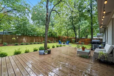 Exterior - 5229 Sequoia Rd, Memphis, TN 38120 photo 6 of 9