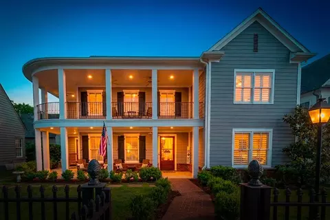 328 Washington St, Collierville, TN 38017