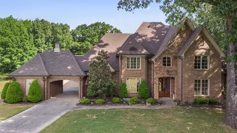 10510 Bentbrooke Dr, Lakeland, TN 38002