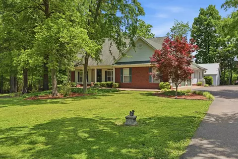 402 N Main St, Middleton, TN 38052