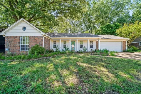 8095 Kerry Dr, Cordova, TN 38018
