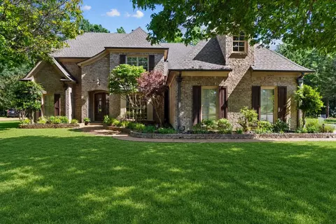 10245 Babbling Brook Cv, Lakeland, TN 38002