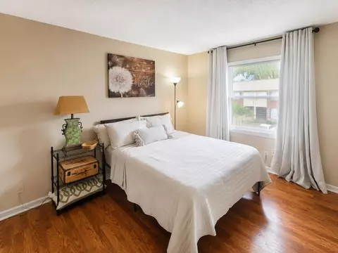 1207 Chamberlain Dr #302, Memphis, TN 38119