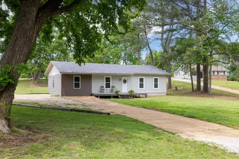 409 Daniel Dr, Brighton, TN 38011