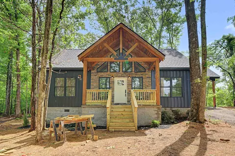 230 Tanyard Cir, Adamsville, TN 38310