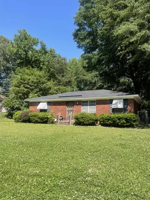 3292 Redbud Rd, Memphis, TN 38109