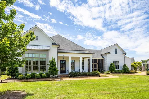 100 Sunflower View Rd, Piperton, TN 38017
