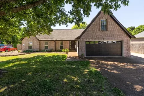 5035 Loosahatchie Dr, Bartlett, TN 38135