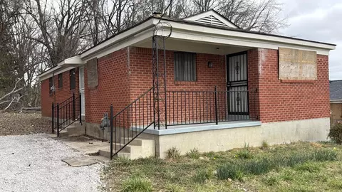 194 E Biscayne Rd, Memphis, TN 38109
