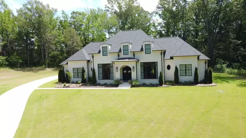 1178 Hickory Ridge Dr, Hernando, MS 38632