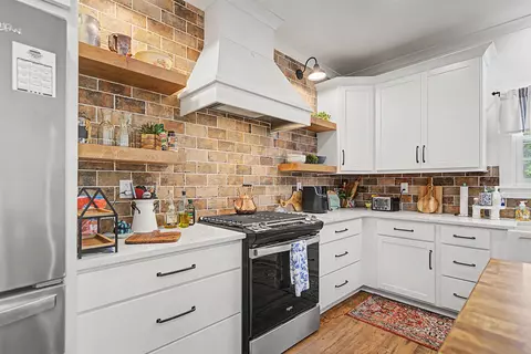 Kitchen - 286 Graham Rd, Iuka, MS 38852 photo 5 of 5
