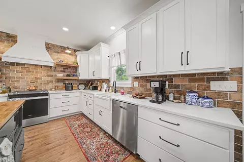 Kitchen - 286 Graham Rd, Iuka, MS 38852 photo 4 of 5