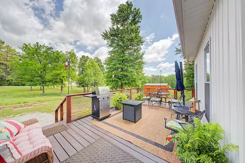 Exterior - 286 Graham Rd, Iuka, MS 38852 photo 8 of 11