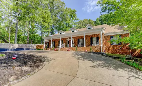 3894 Lakewood Dr, Memphis, TN 38128