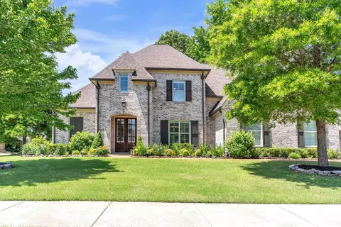 255 Saunders Creek Cir, Rossville, TN 38066