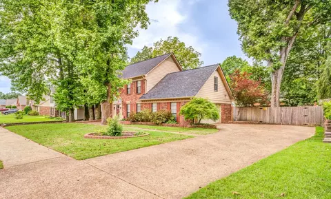 3769 Oak Forest Dr, Bartlett, TN 38135