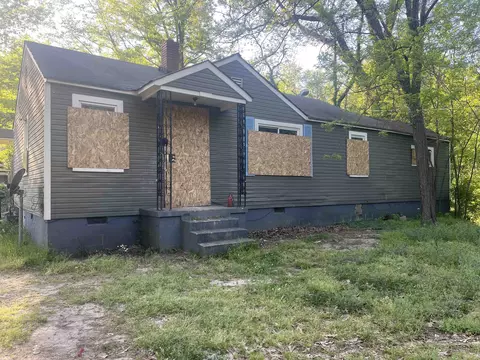 2895 Overton Crossing St, Memphis, TN 38127