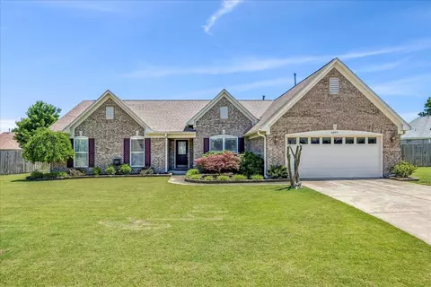 5097 Crest Cv, Bartlett, TN 38135
