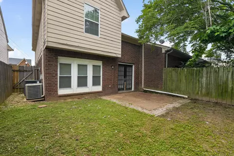 1609 Red Barn Dr, Cordova, TN 38016