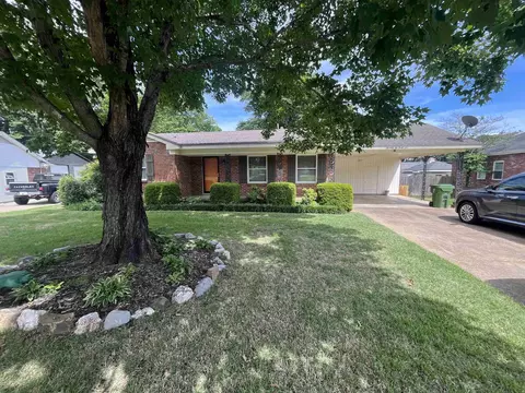 7246 Pam Dr, Millington, TN 38053