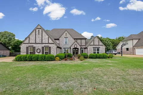 14685 Saint Charles Dr, Olive Branch, MS 38654
