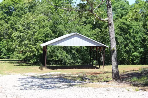 Exterior - 3360 Ebenezer Rd, Toone, TN 38381 photo 8 of 10