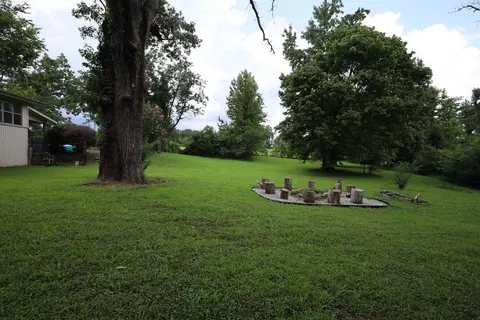 Exterior - 415 Key Rd, Collierville, TN 38017 photo 7 of 14
