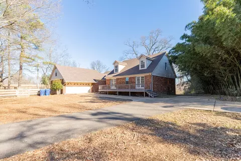 Exterior - 415 Key Rd, Collierville, TN 38017 photo 8 of 14