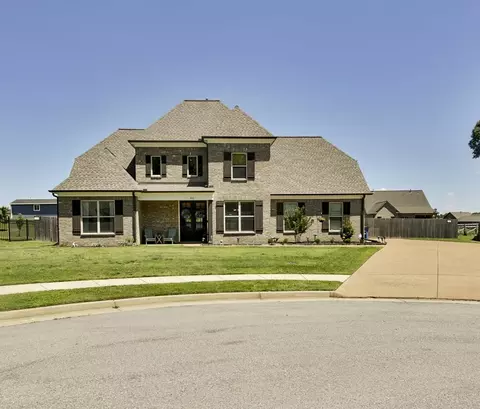 402 S Chinkapin Dr, Atoka, TN 38004