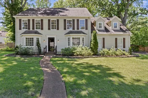 55 Red Thorn Cv, Cordova, TN 38018