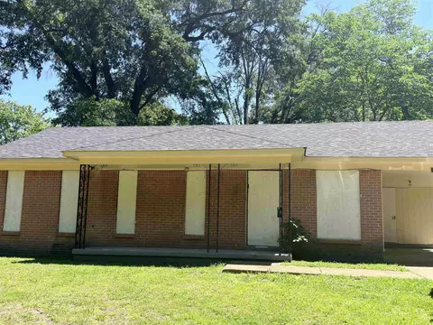 3240 Mario St, Memphis, TN 38127