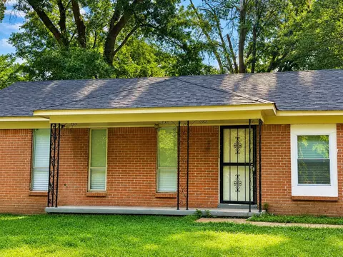 3240 Mario St, Memphis, TN 38127