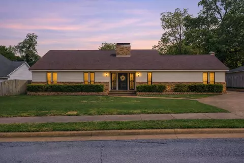 5424 Blue Ridge Pkwy, Memphis, TN 38134