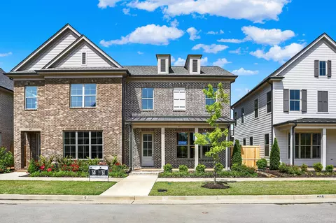 Exterior - 483 Armel Dr, Collierville, TN 38017 photo 2 of 12