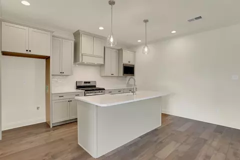 Kitchen - 483 Armel Dr, Collierville, TN 38017 photo 1 of 4