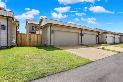 Exterior - 483 Armel Dr, Collierville, TN 38017 photo 6 of 12