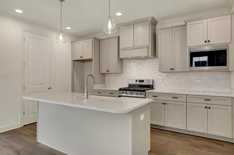Kitchen - 483 Armel Dr, Collierville, TN 38017 photo 2 of 4